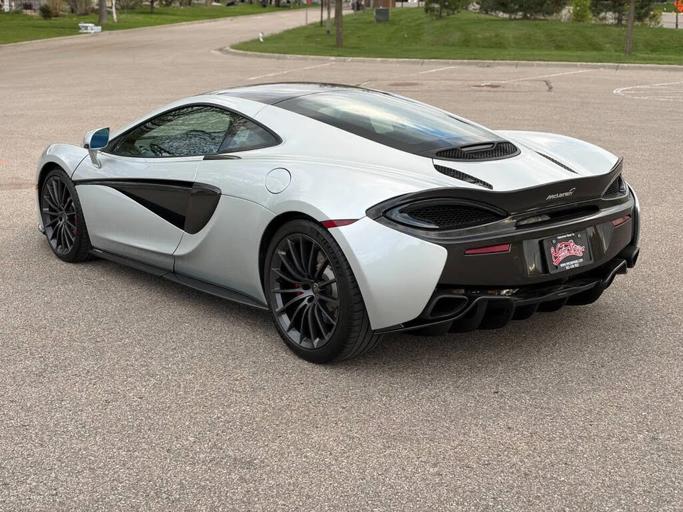 2017 McLaren 570GT - Image 6 of 31