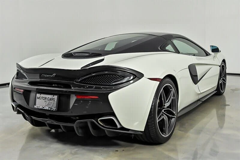 2017 McLaren 570GT - Image 10 of 31