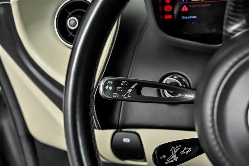 2017 McLaren 570GT - Image 25 of 31