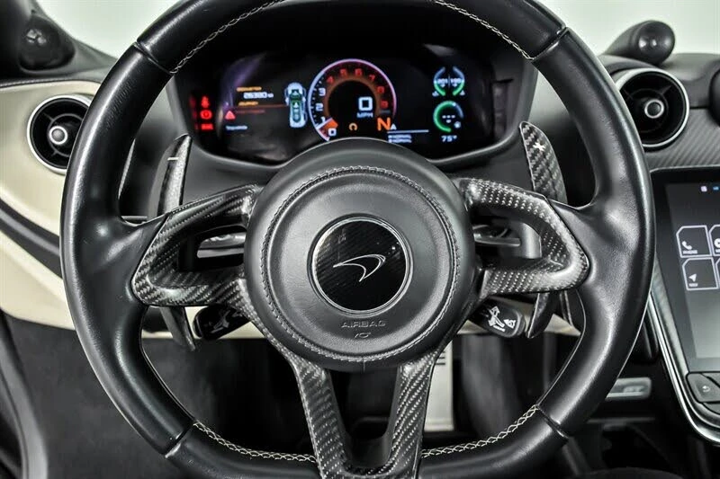 2017 McLaren 570GT - Image 24 of 31