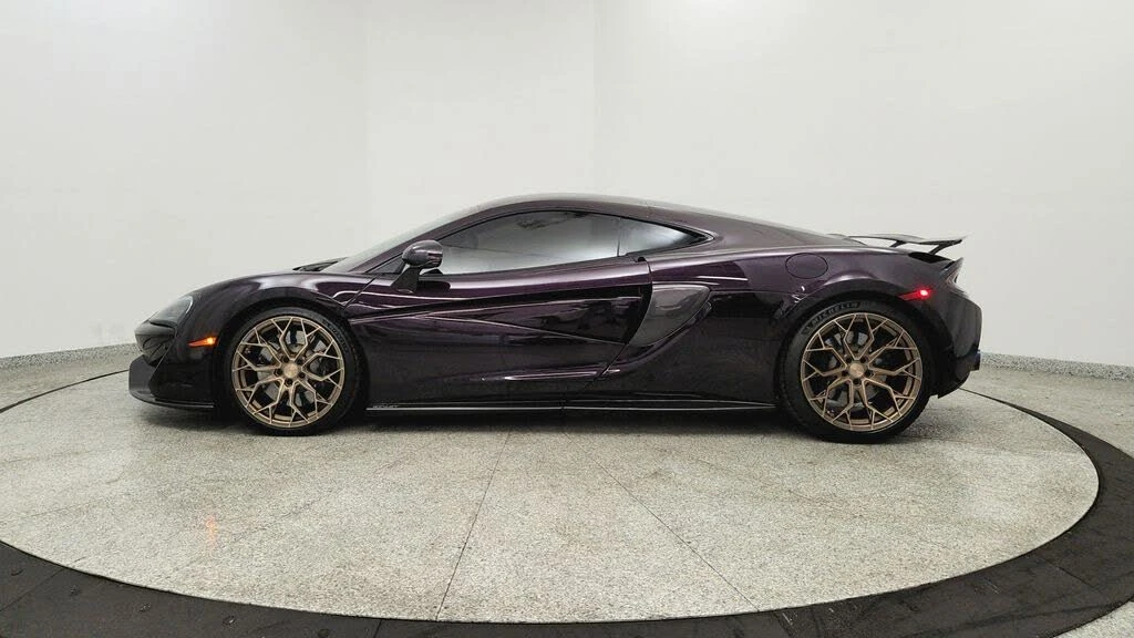 2017 McLaren 570GT - Image 2 of 31