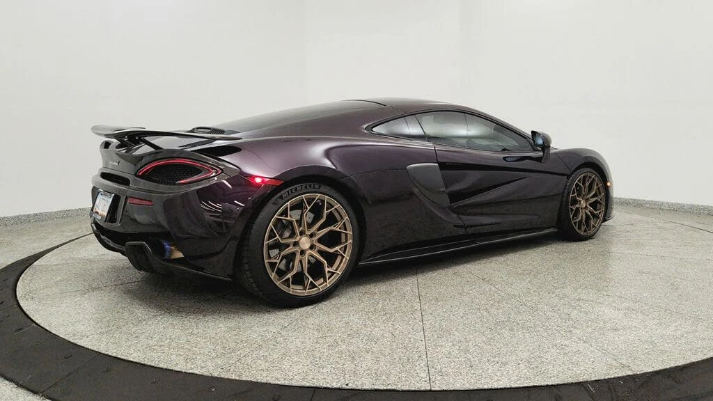 2017 McLaren 570GT - Image 5 of 31