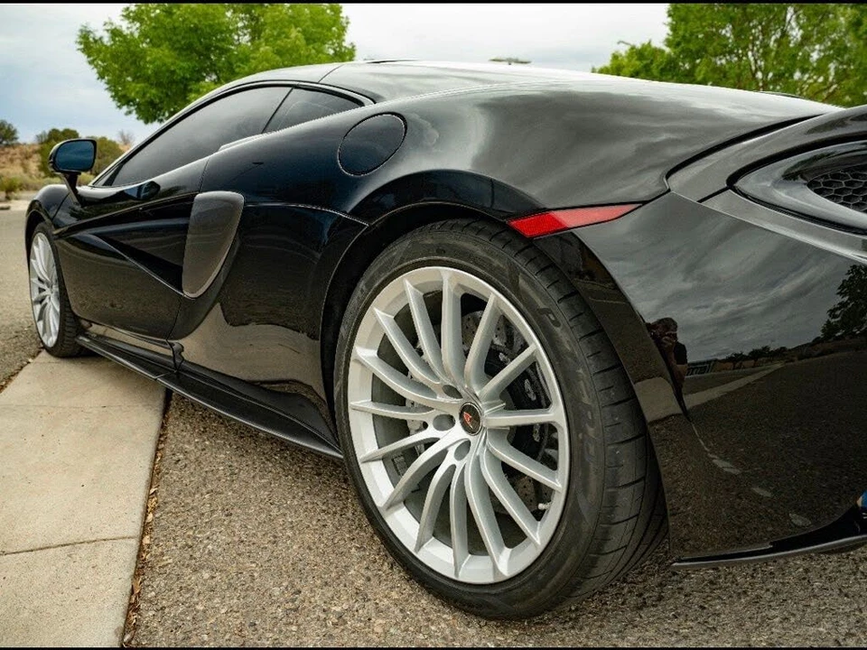 2017 McLaren 570GT - Image 18 of 31