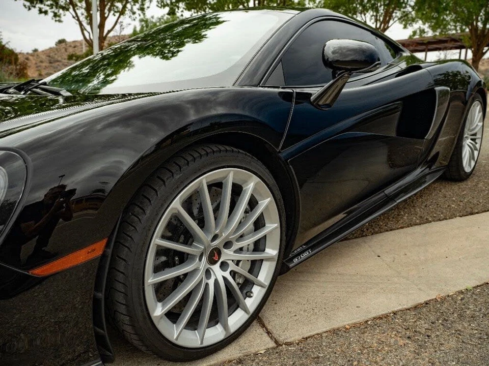 2017 McLaren 570GT - Image 12 of 31