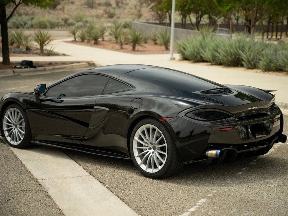 2017 McLaren 570GT - Image 4 of 31