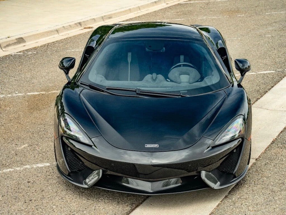 2017 McLaren 570GT - Image 9 of 31