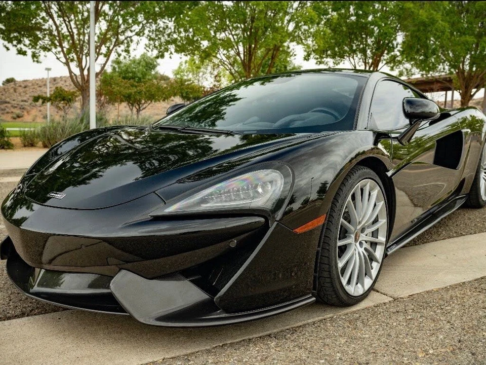 2017 McLaren 570GT - Image 11 of 31