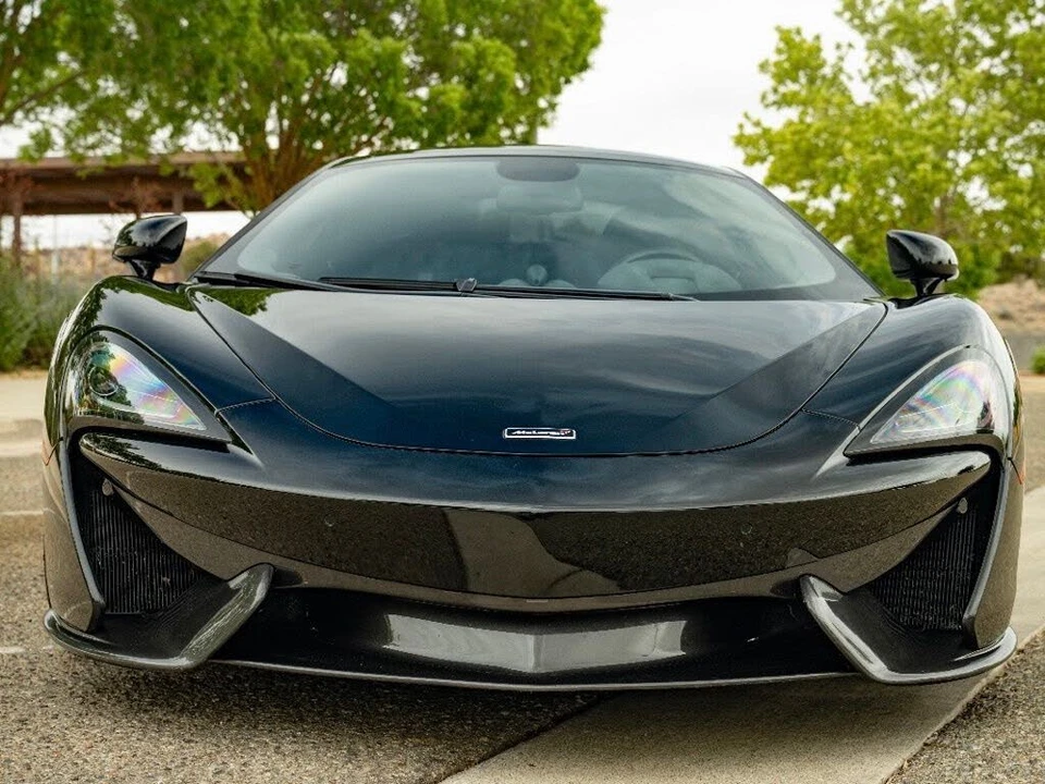 2017 McLaren 570GT - Image 10 of 31