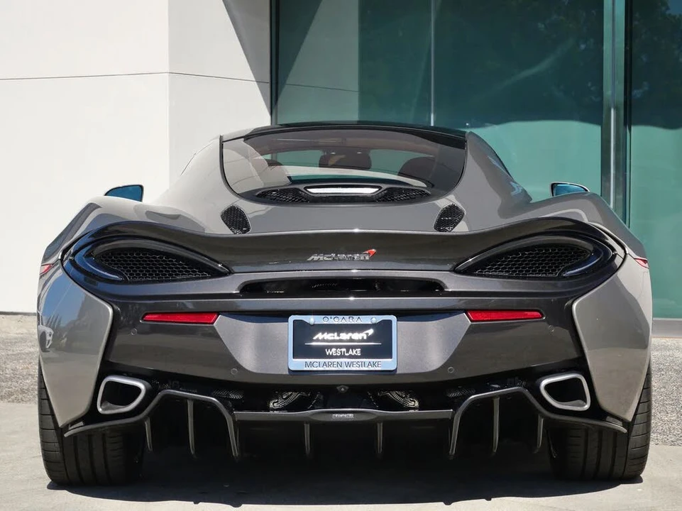 2017 McLaren 570GT - Image 5 of 29