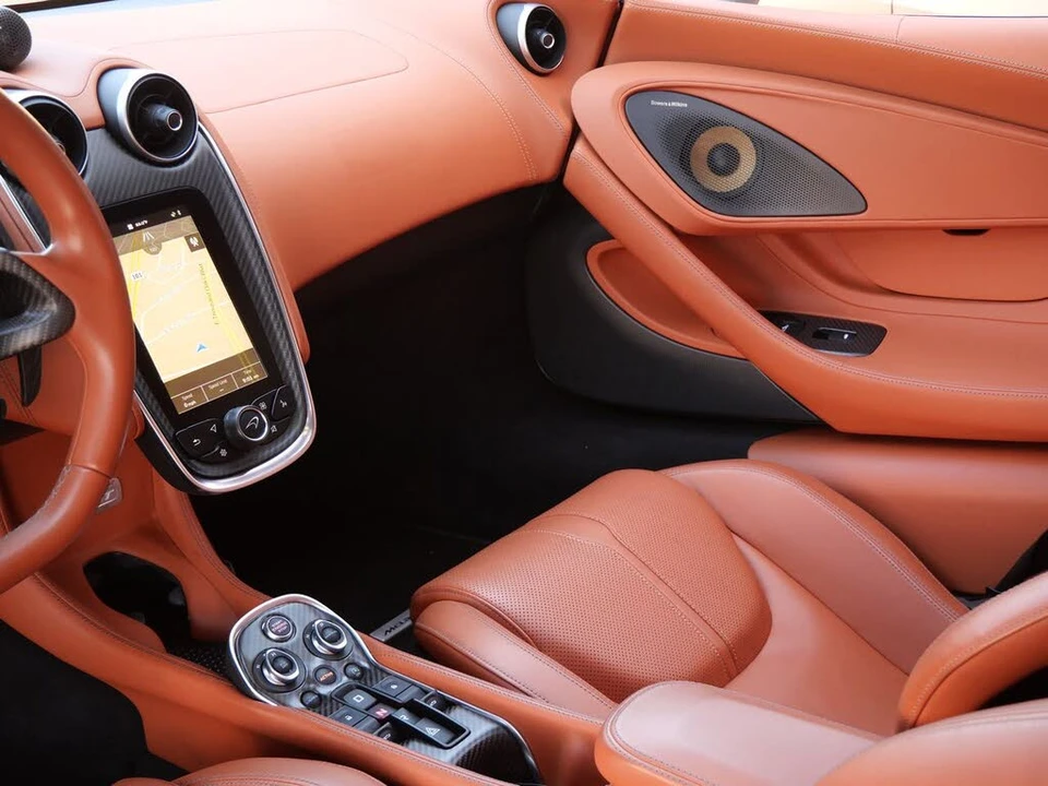 2017 McLaren 570GT - Image 19 of 29