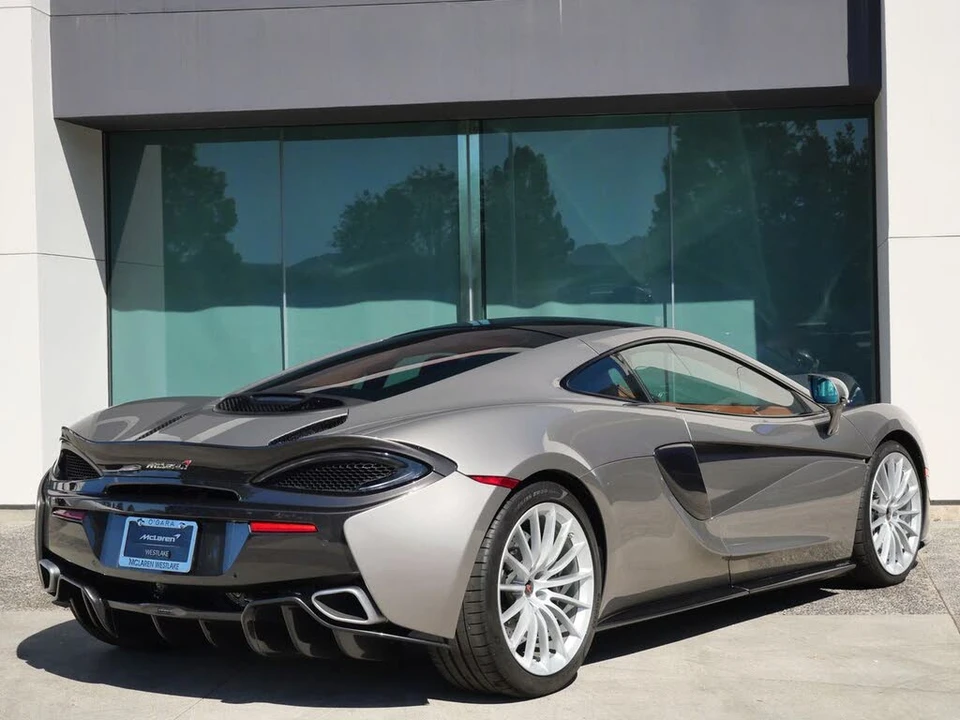 2017 McLaren 570GT - Image 4 of 29