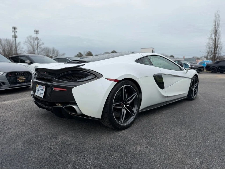 2017 McLaren 570GT - Image 3 of 31