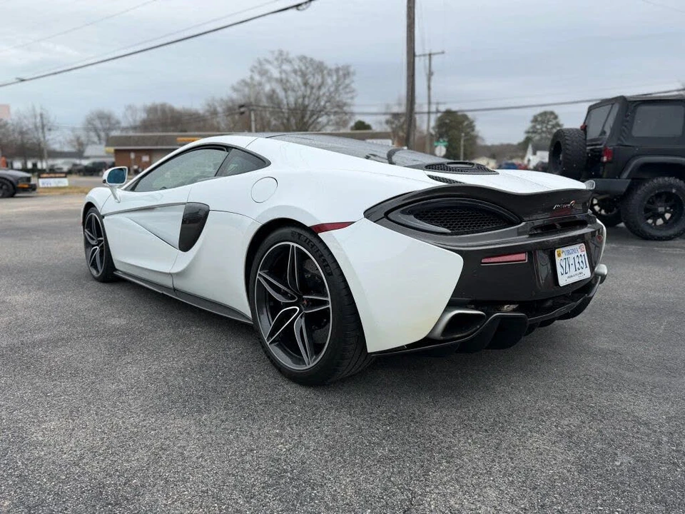 2017 McLaren 570GT - Image 5 of 31
