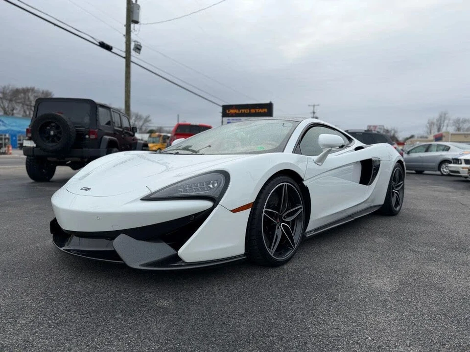 2017 McLaren 570GT - Image 7 of 31