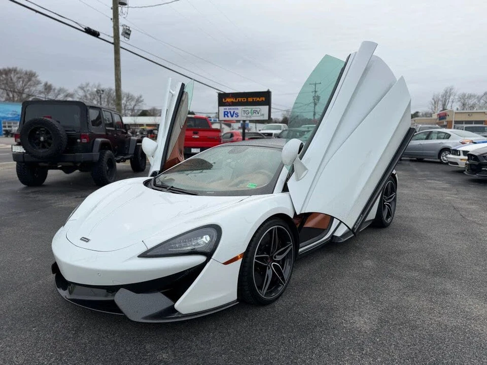 2017 McLaren 570GT - Image 11 of 31