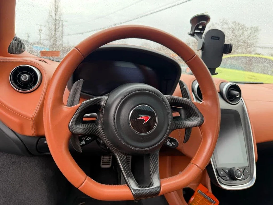 2017 McLaren 570GT - Image 26 of 31