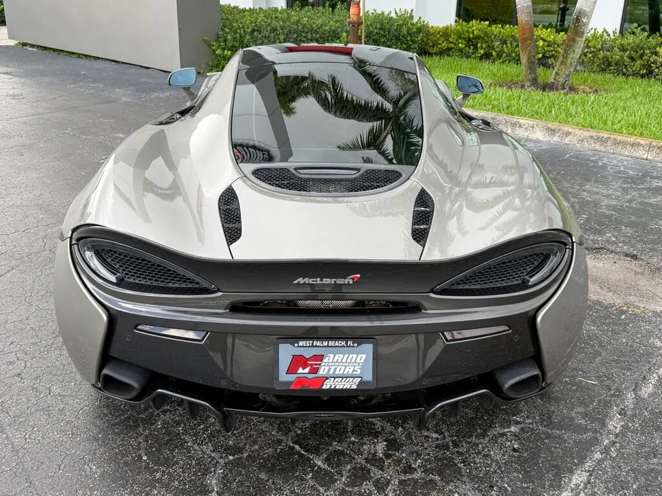 2017 McLaren 570GT - Image 17 of 31