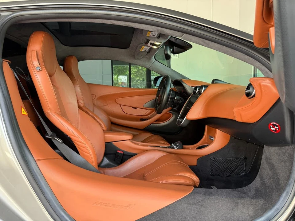 2017 McLaren 570GT - Image 22 of 31