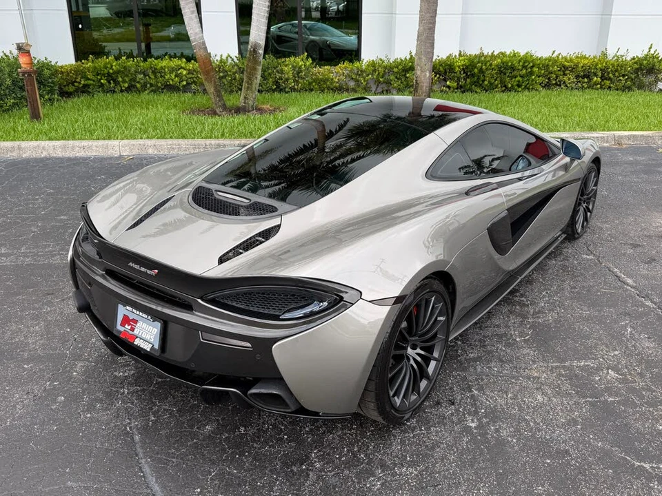 2017 McLaren 570GT - Image 19 of 31