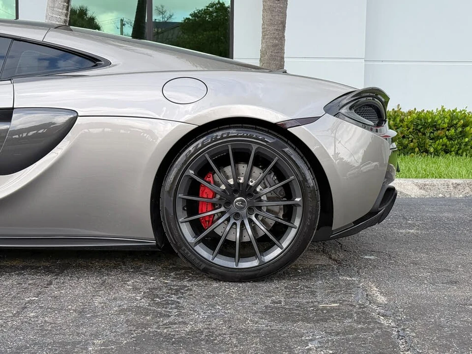 2017 McLaren 570GT - Image 13 of 31