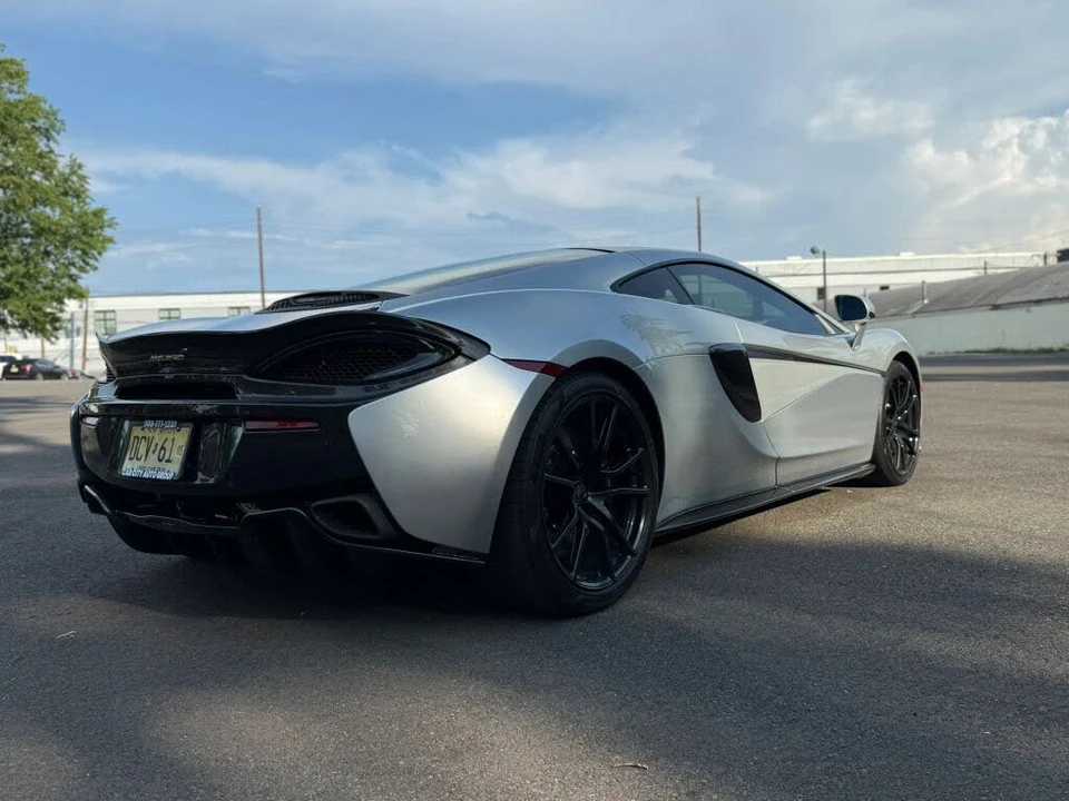 2017 McLaren 570GT - Image 11 of 31
