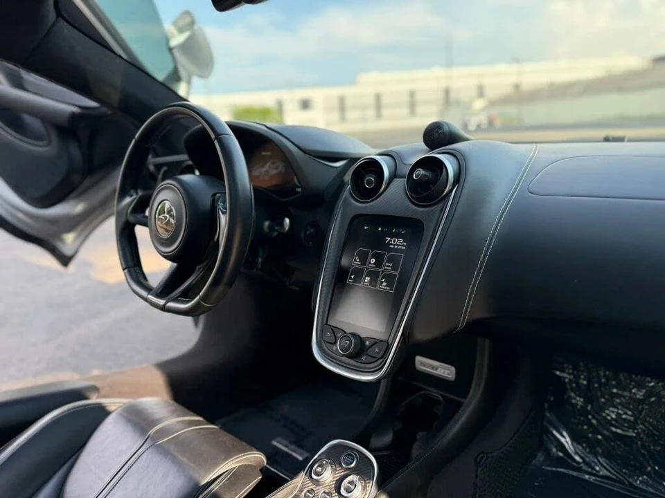 2017 McLaren 570GT - Image 22 of 31