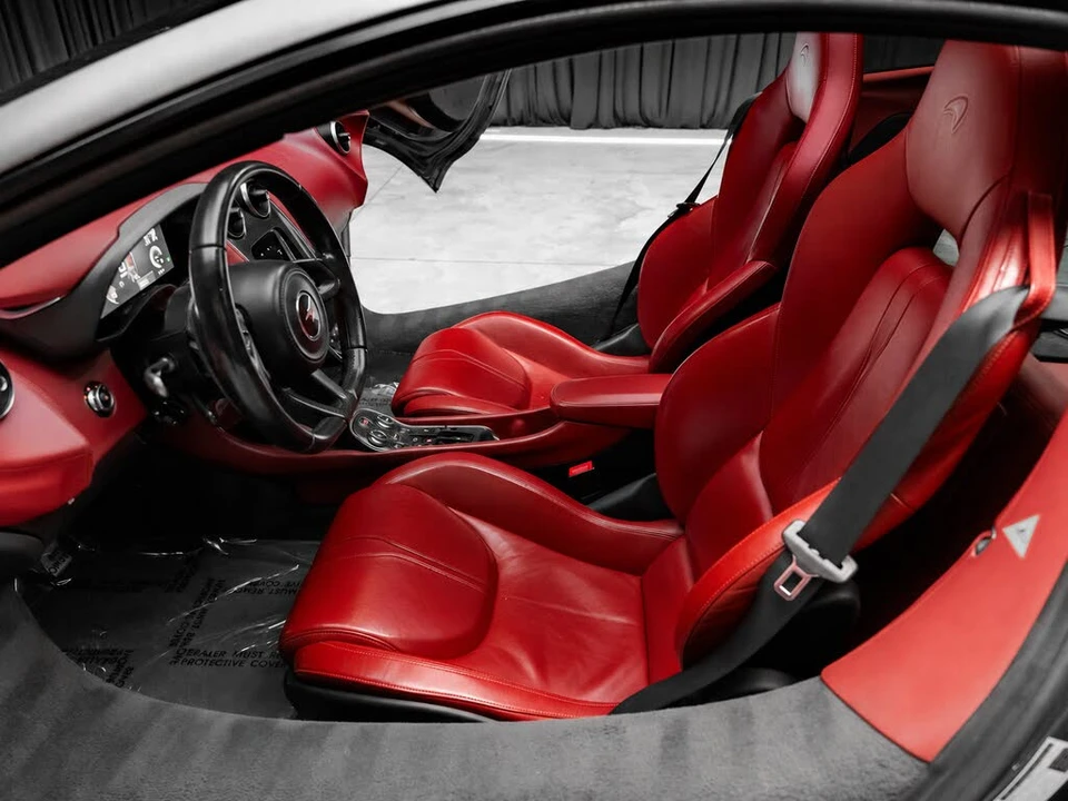 2017 McLaren 570GT - Image 2 of 31