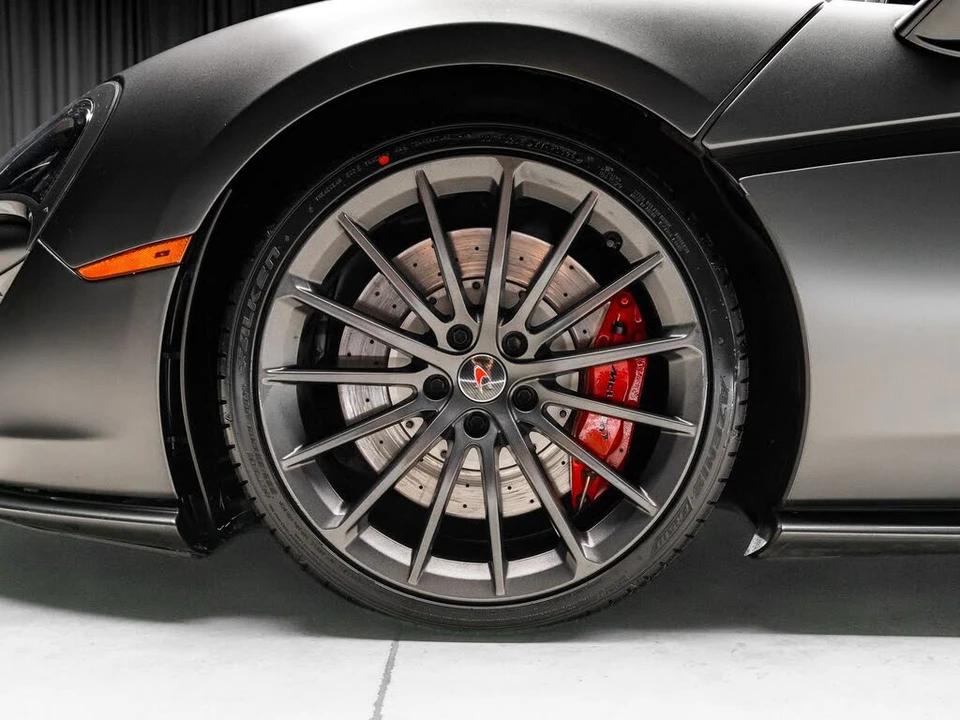 2017 McLaren 570GT - Image 28 of 31