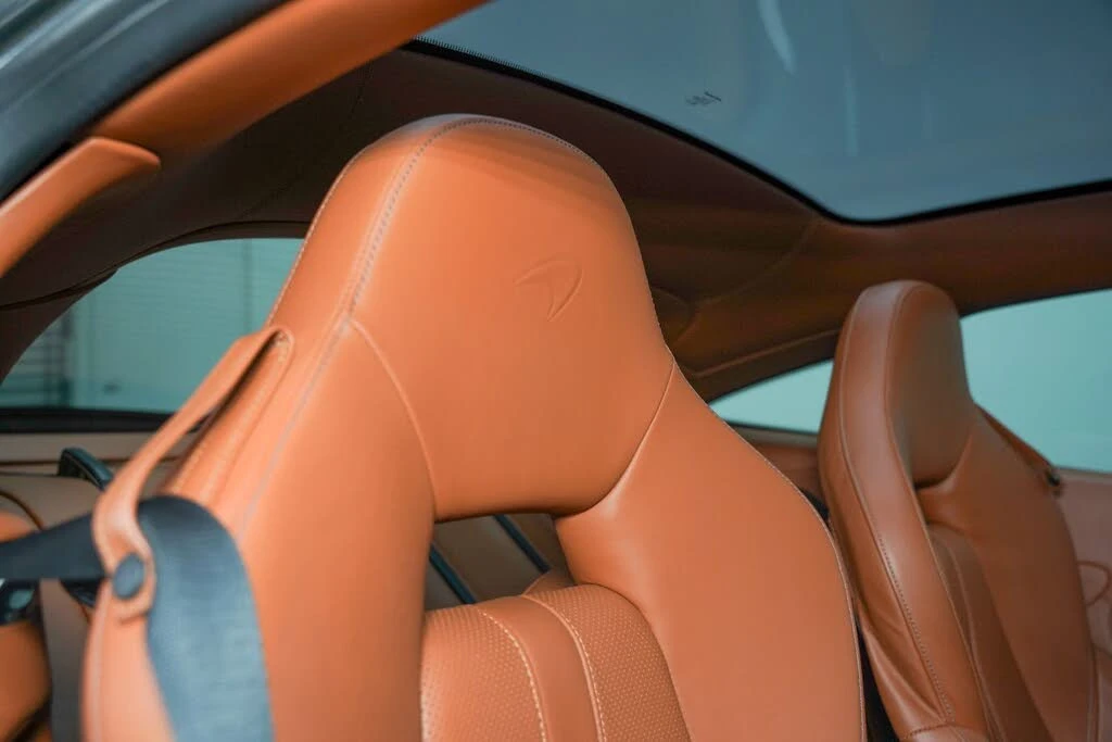 2017 McLaren 570GT - Image 28 of 31