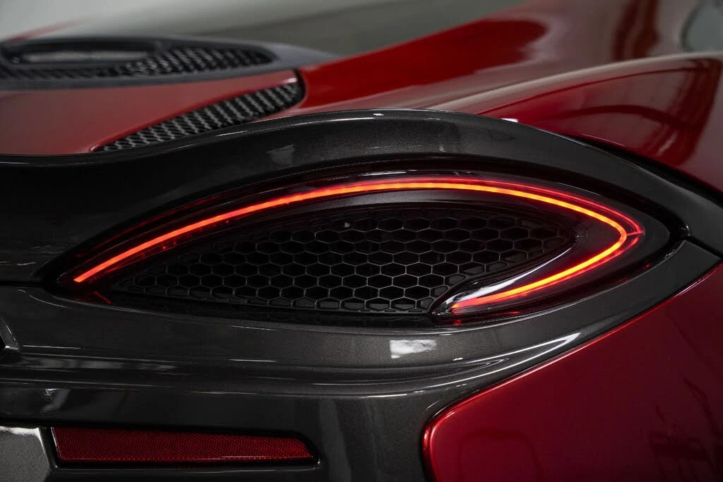 2017 McLaren 570GT - Image 21 of 31