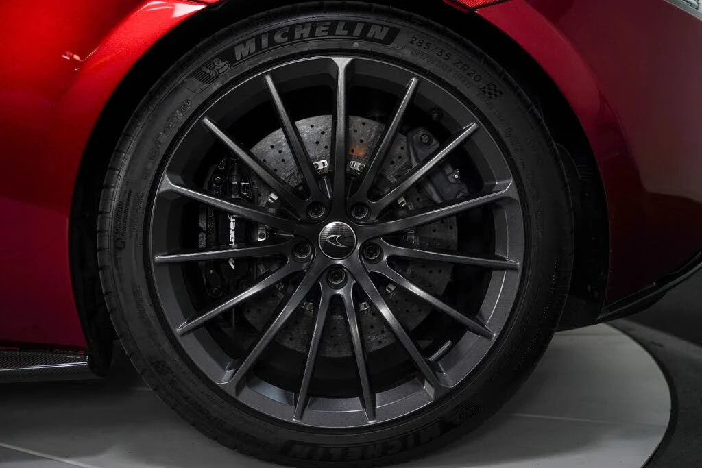 2017 McLaren 570GT - Image 18 of 31