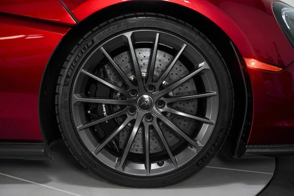 2017 McLaren 570GT - Image 26 of 31