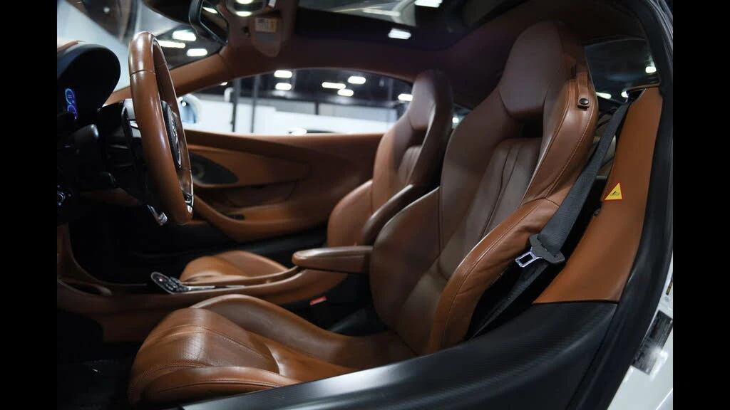 2017 McLaren 570GT - Image 16 of 31