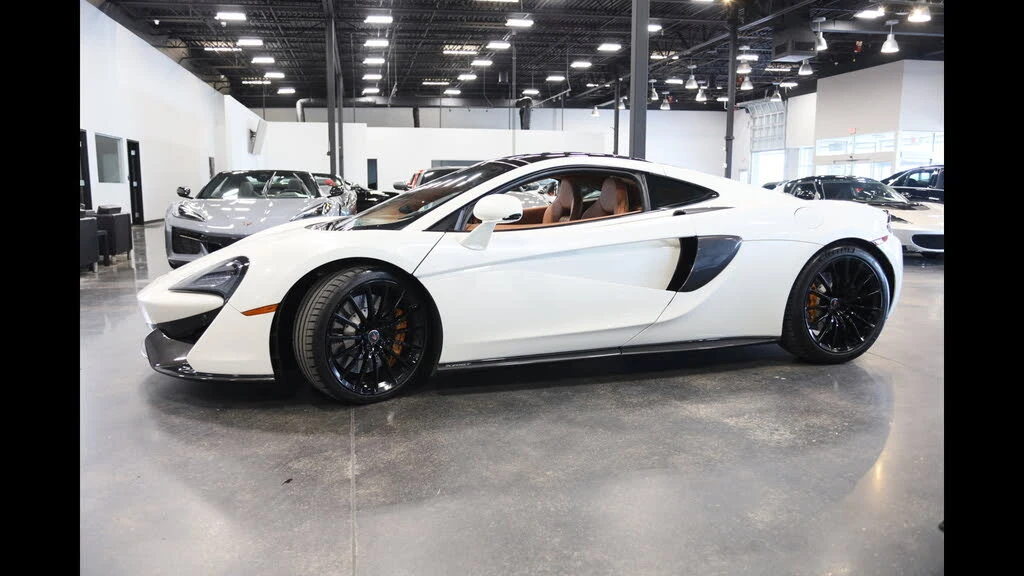 2017 McLaren 570GT - Image 9 of 31