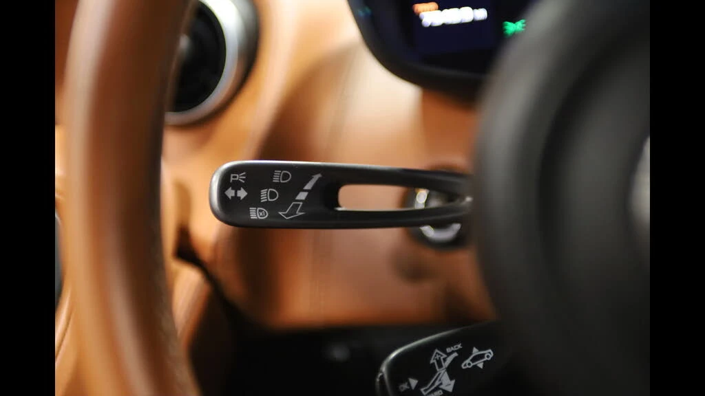 2017 McLaren 570GT - Image 22 of 31