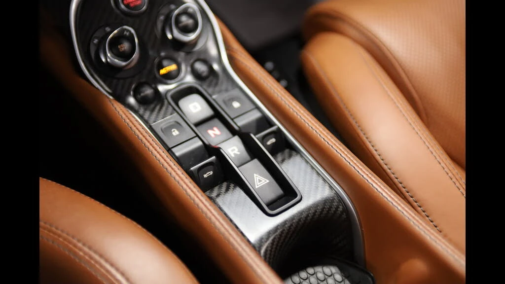 2017 McLaren 570GT - Image 30 of 31