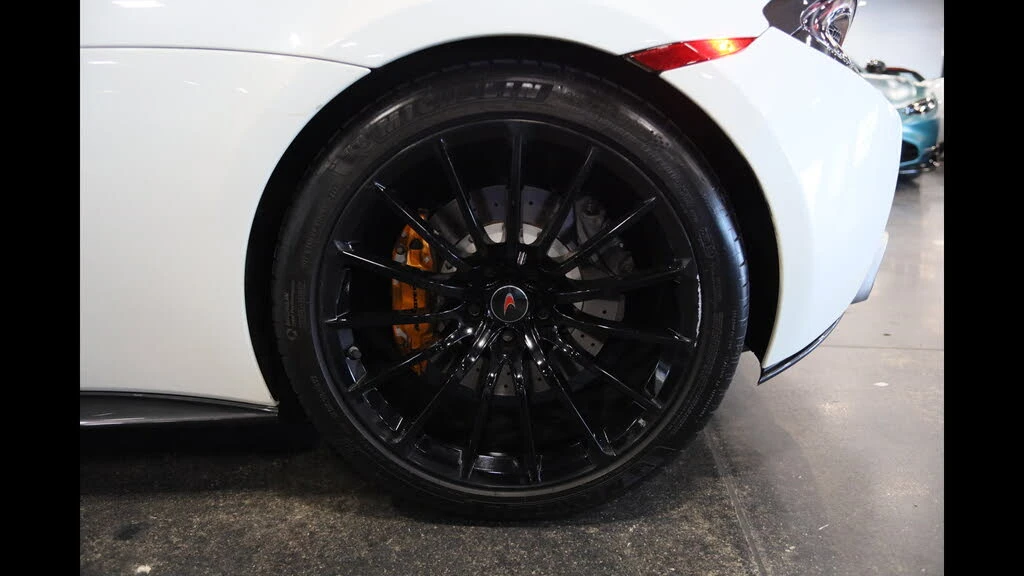 2017 McLaren 570GT - Image 12 of 31
