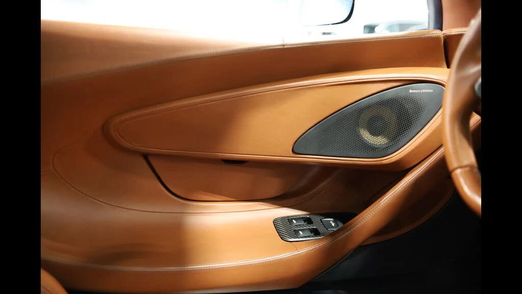 2017 McLaren 570GT - Image 14 of 31