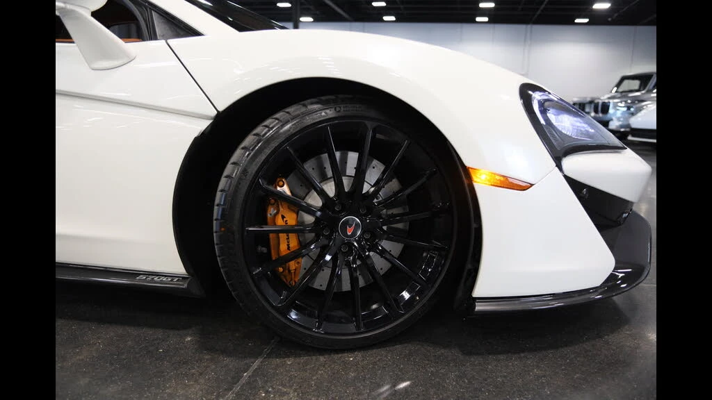 2017 McLaren 570GT - Image 10 of 31