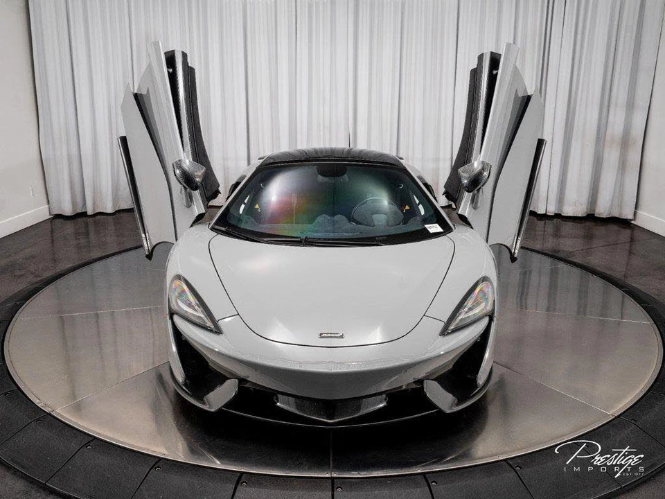 2017 McLaren 570GT - Image 6 of 31