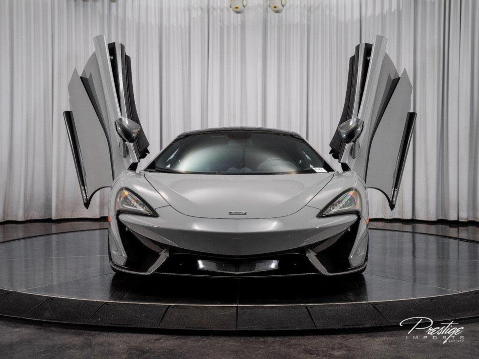 2017 McLaren 570GT - Image 4 of 31