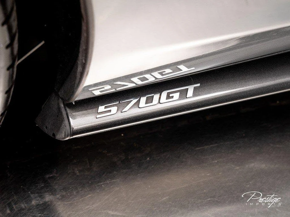 2017 McLaren 570GT - Image 15 of 31