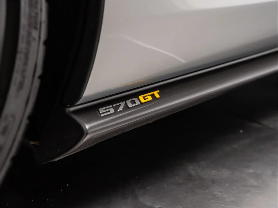 2017 McLaren 570GT - Image 12 of 31