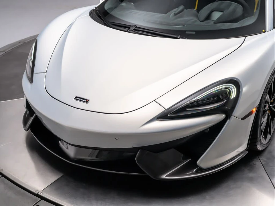 2017 McLaren 570GT - Image 9 of 31