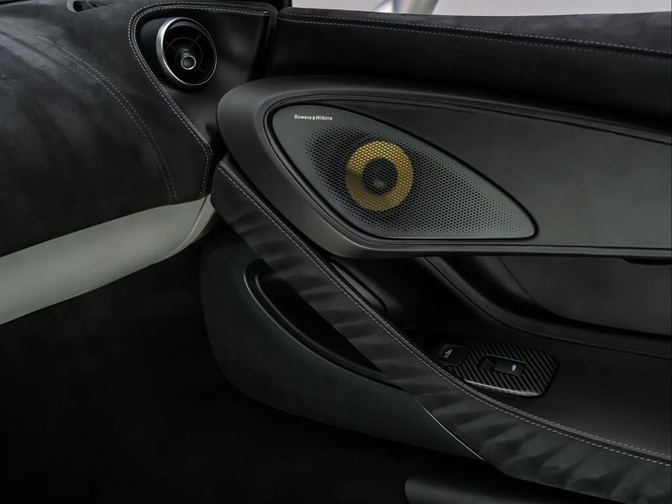2017 McLaren 570GT - Image 30 of 31