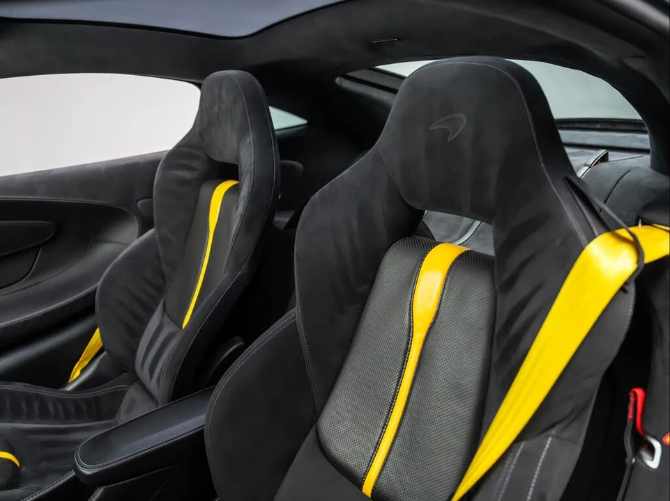 2017 McLaren 570GT - Image 18 of 31
