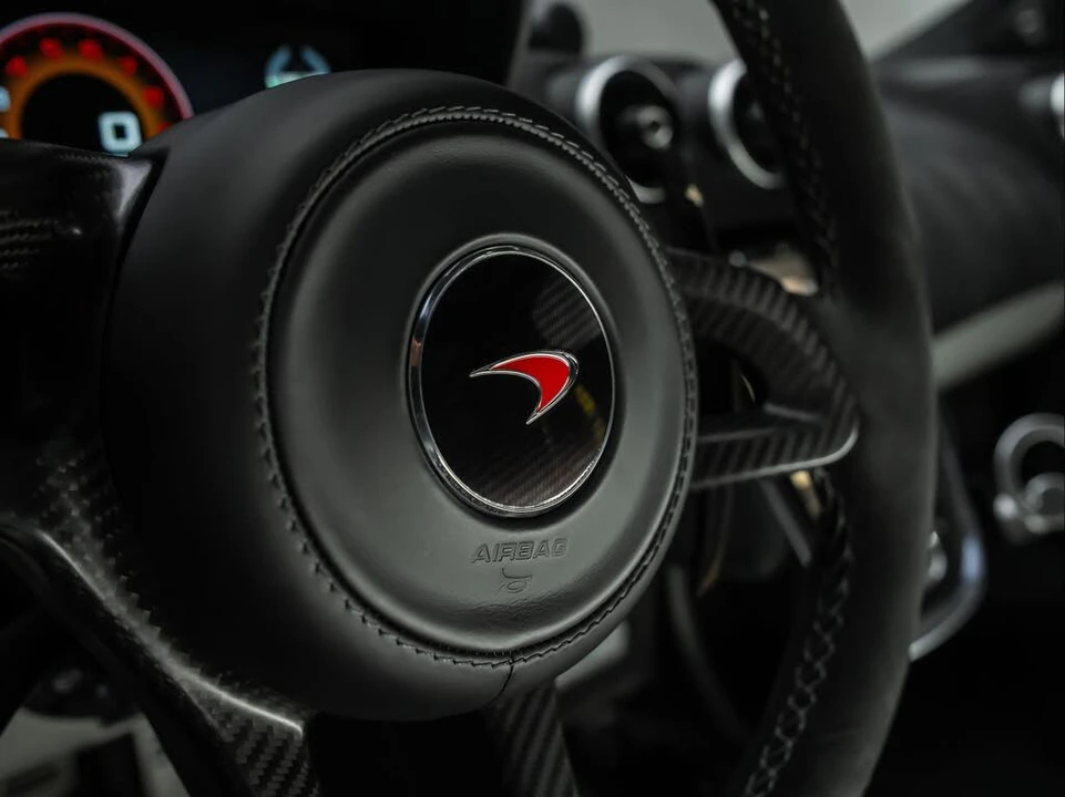 2017 McLaren 570GT - Image 23 of 31