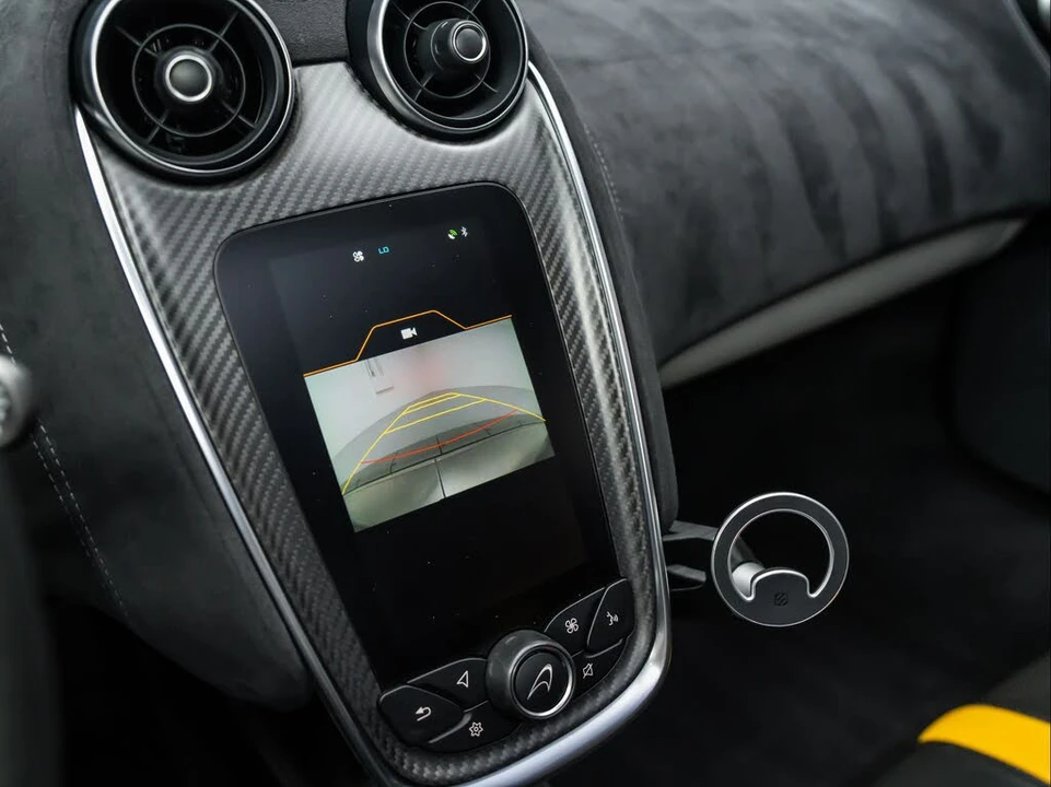 2017 McLaren 570GT - Image 26 of 31