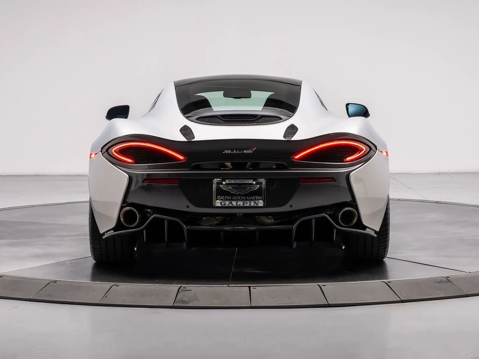 2017 McLaren 570GT - Image 4 of 31