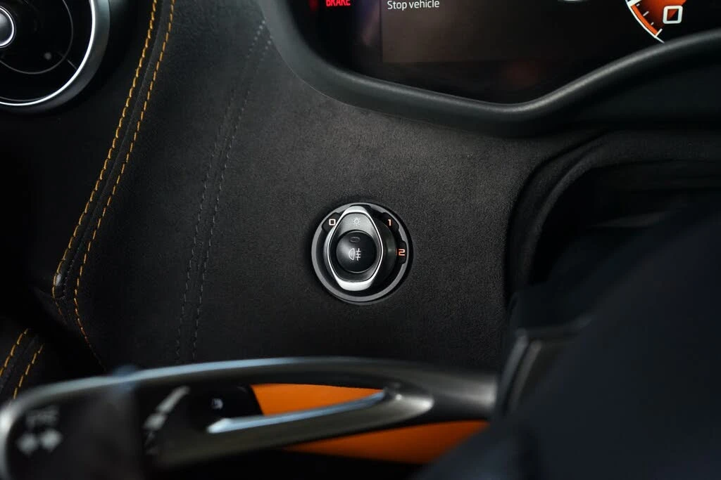 2017 McLaren 570GT - Image 26 of 31